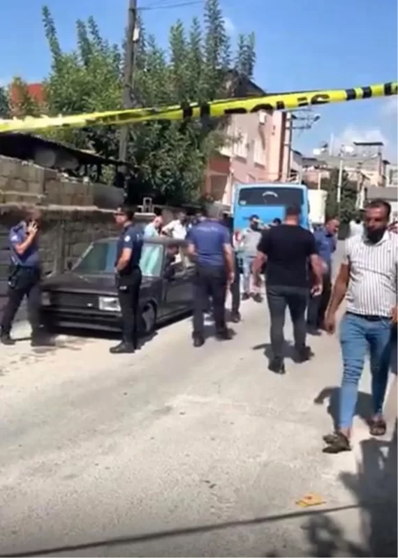 Tarsus'ta Genç Adam Park Halindeki Araçta Ölü Bulundu